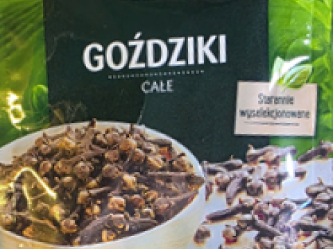 Whole cloves