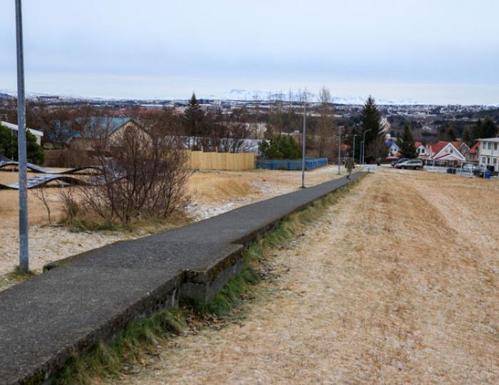 Ljósmynd af gönguleið Hitaveitustokksins.