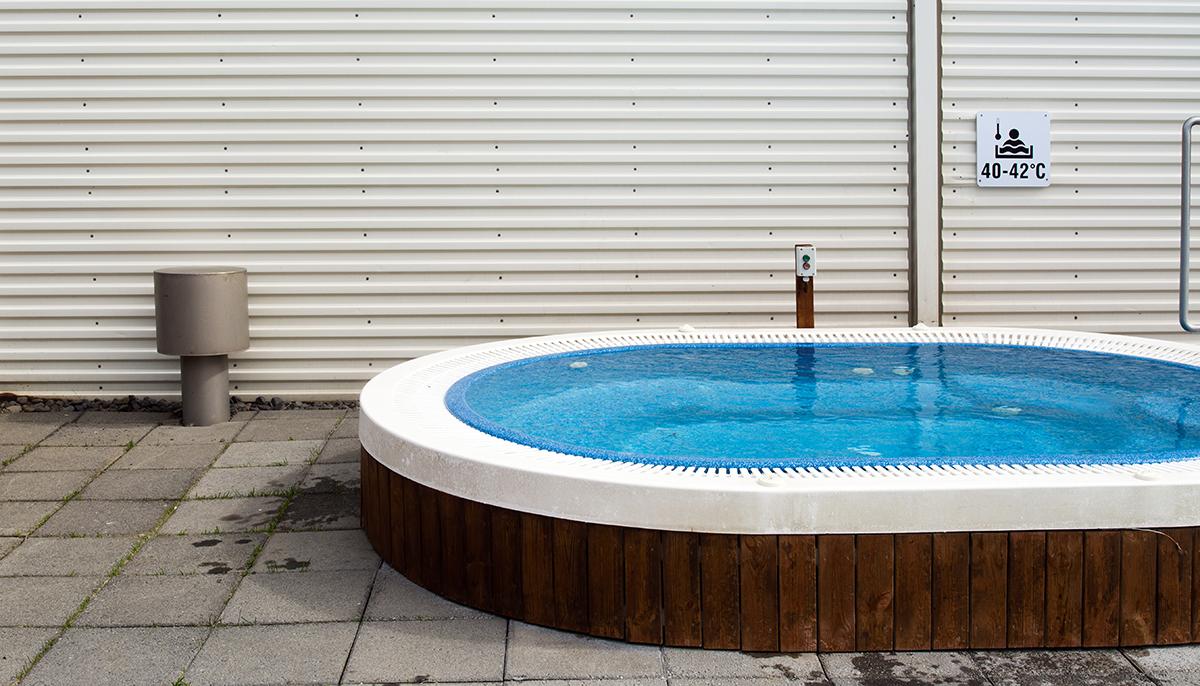 Hot tub at Klébergslaug