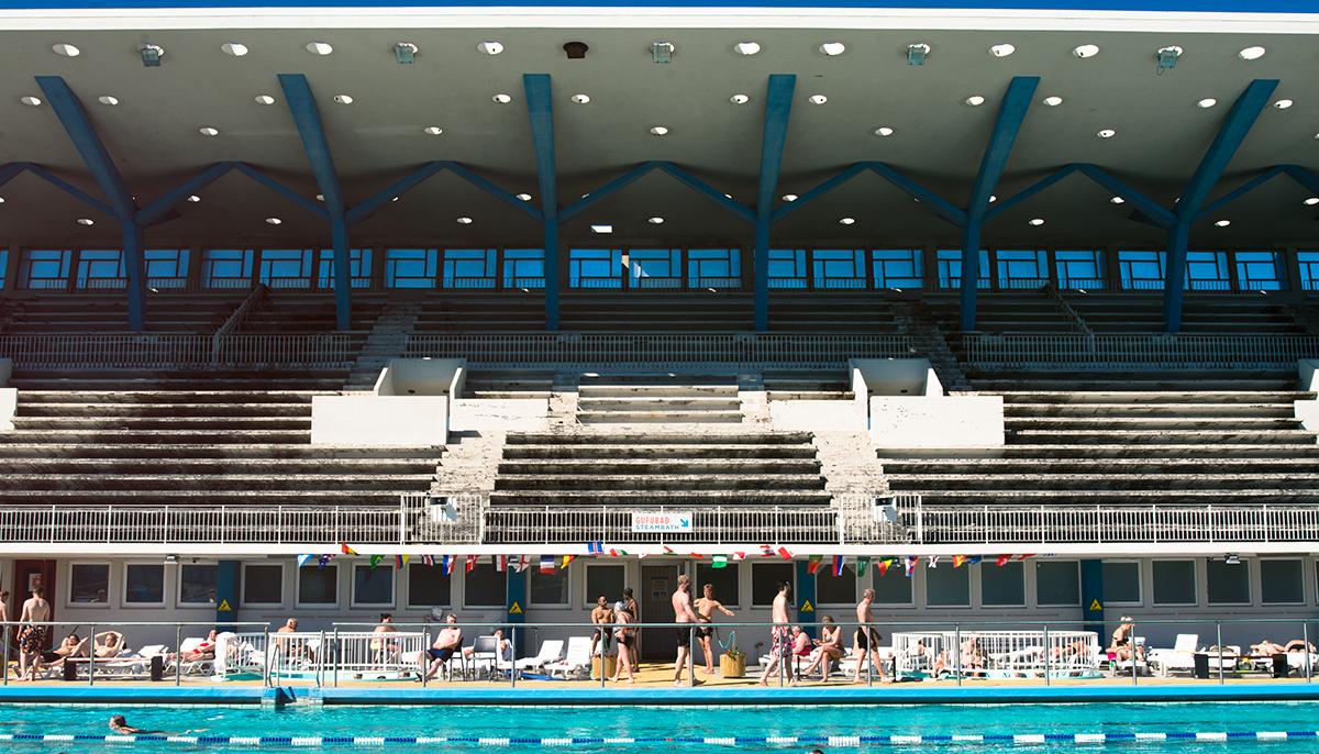Grandstand and hot tubs at Laugardalslaug