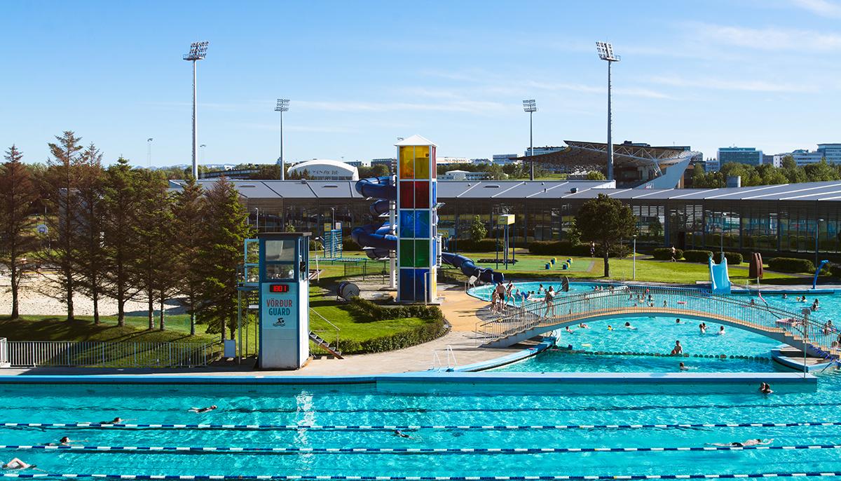 Overview of outdoor facilities at Laugardalslaug