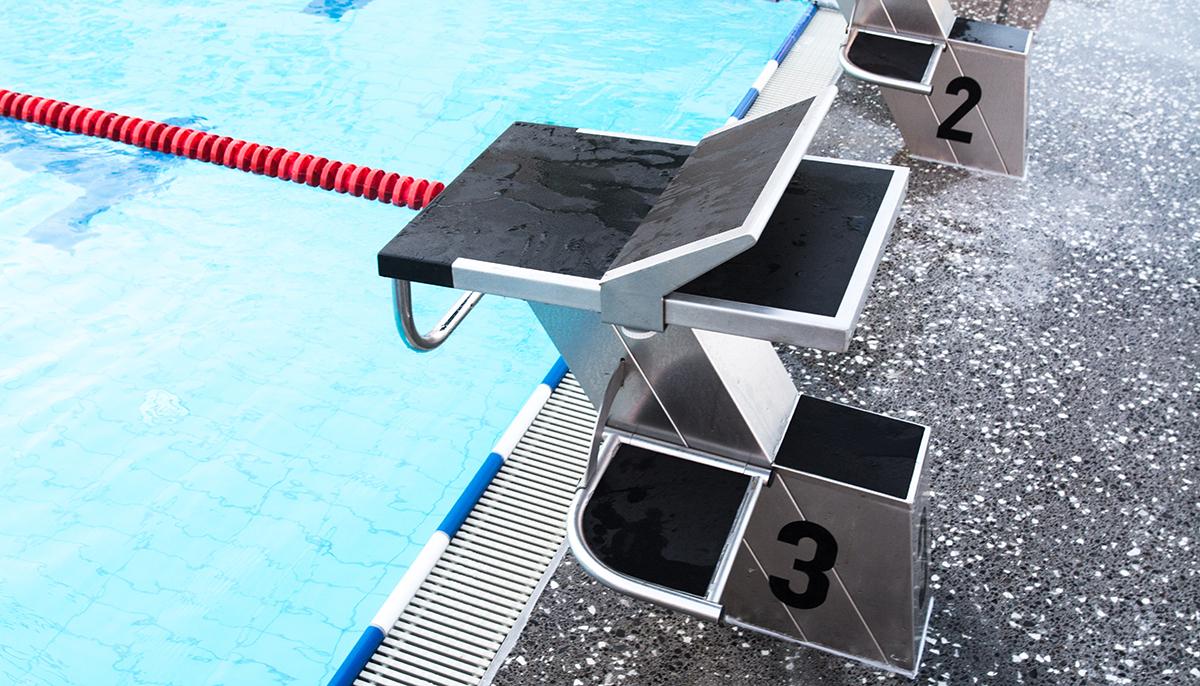 Starting block by the outdoor pool at Sundhöll Reykjavík