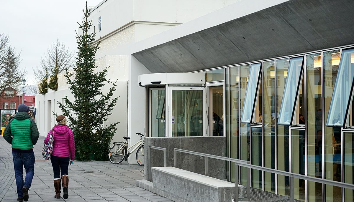 Entrance to Sundhöll Reykjavíkur