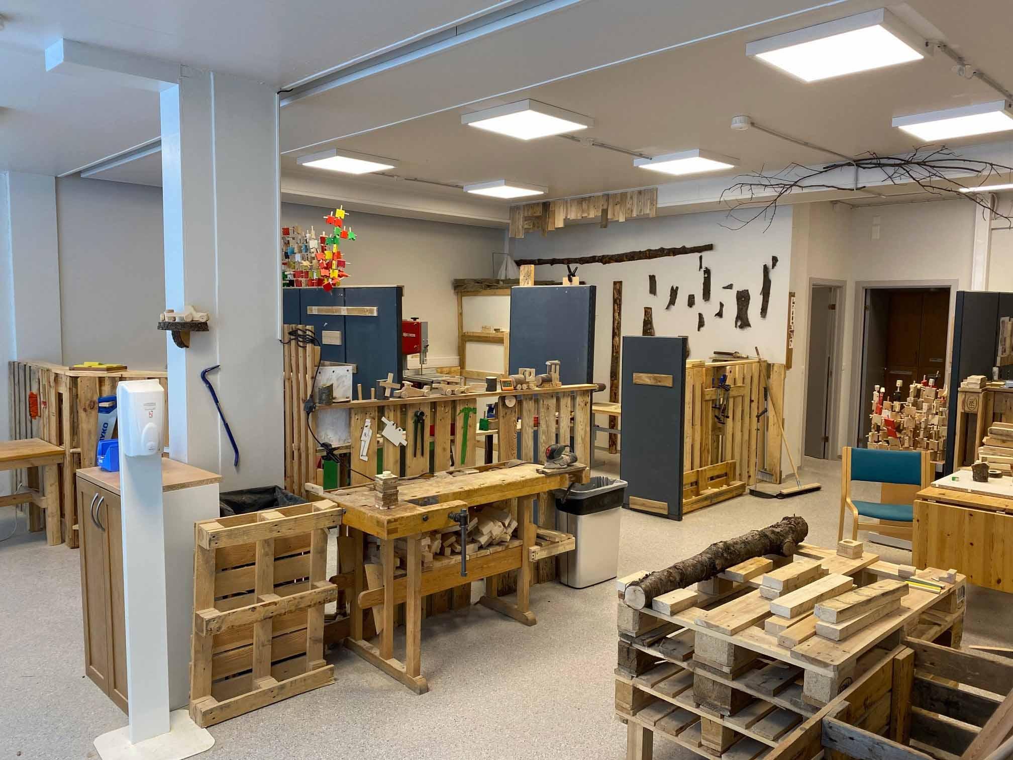 Photo of the woodworking workshop in the SmíRey building