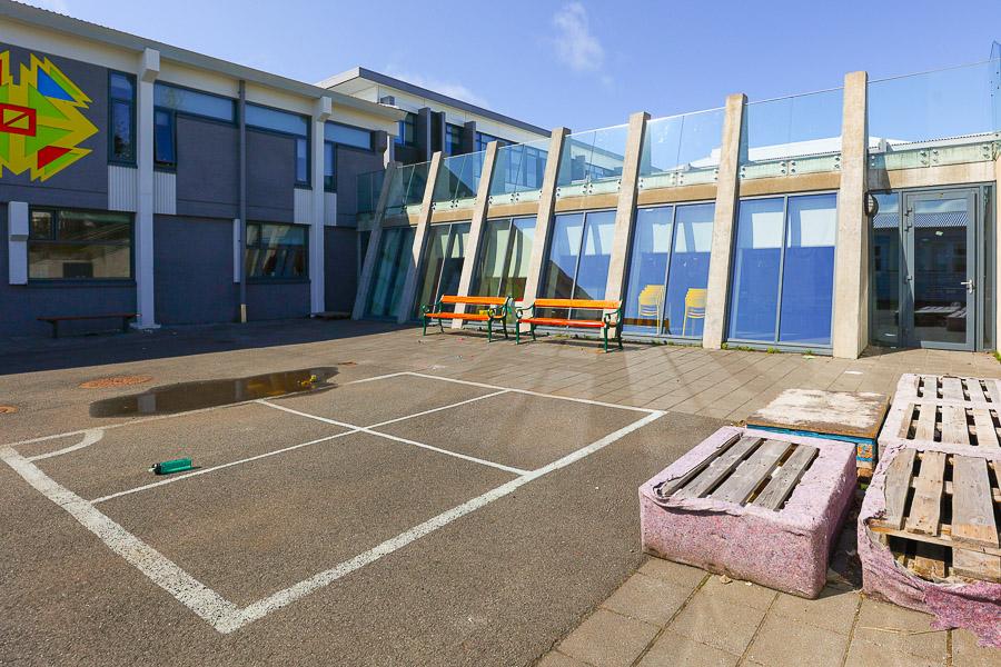 Outdoor play area at Klettaskóli. 