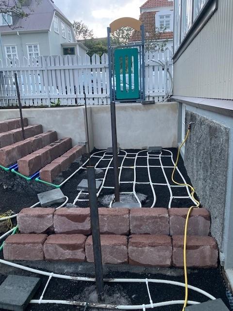 Hiti í tröppum að sjálfsögðu