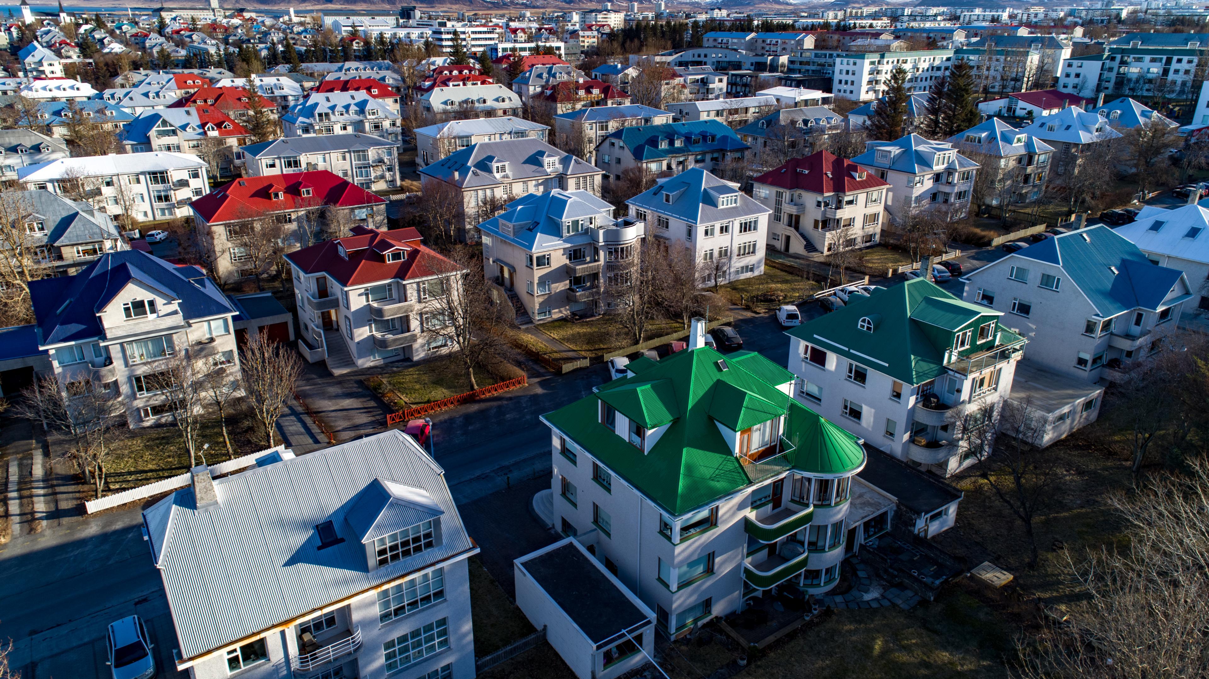 Roof modifications - dormer windows - Hlíðar