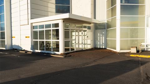 The entrance to East Center on Bíldshöfði.